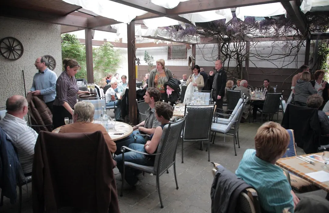 Adler Gaststube Hotel Biergarten-1