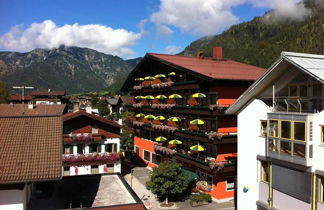 Hotel Tiroler Adler - Bed And Breakfast-1