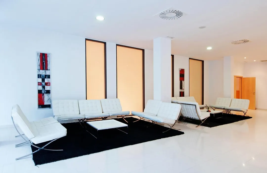 Hotel Zentral Ave-1