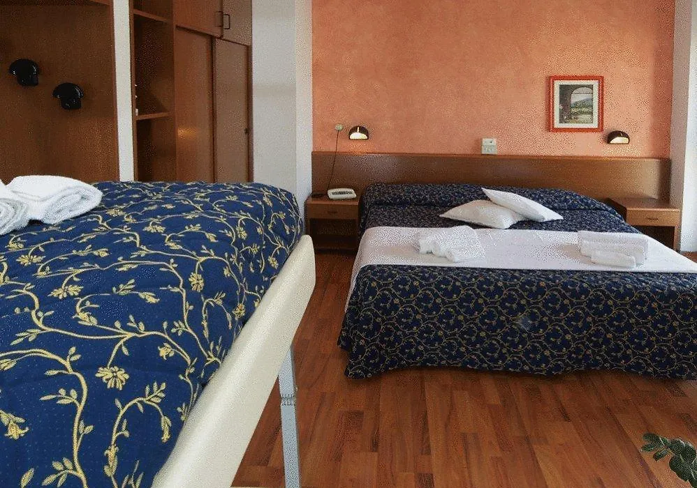 Hotel Mediterraneo-1