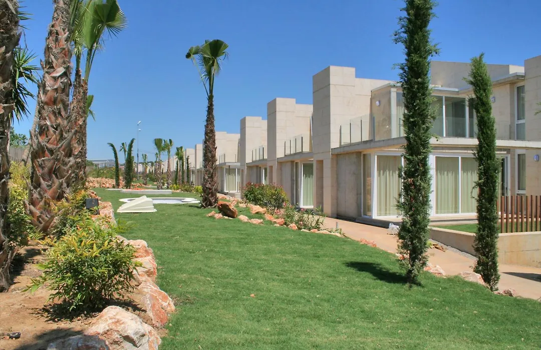 L' Escala Resort-1