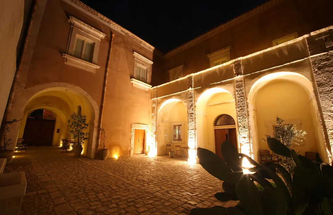 Palazzo Gambuzza-1
