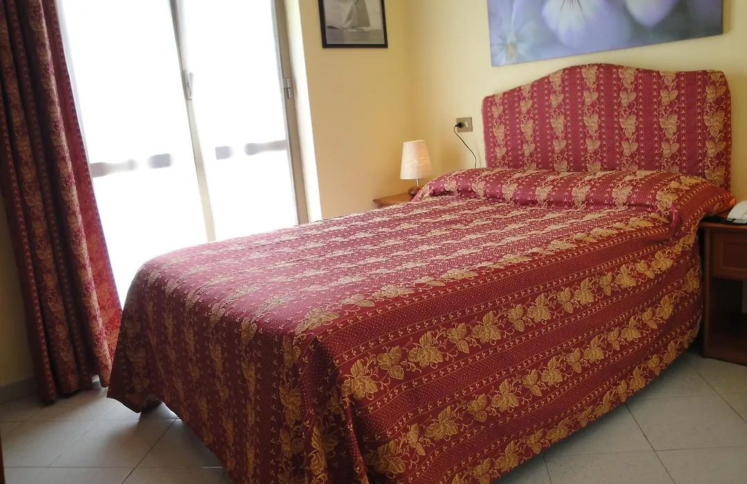 Hotel Miranda-1