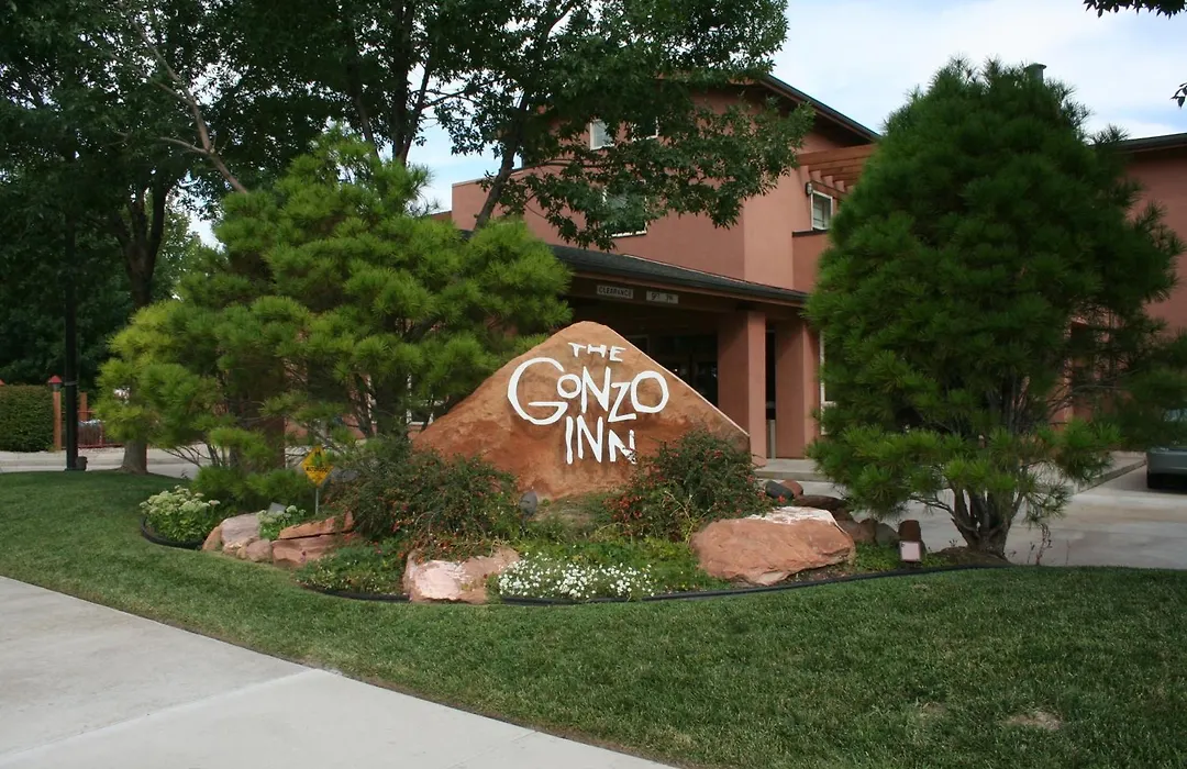 The Gonzo Inn-1