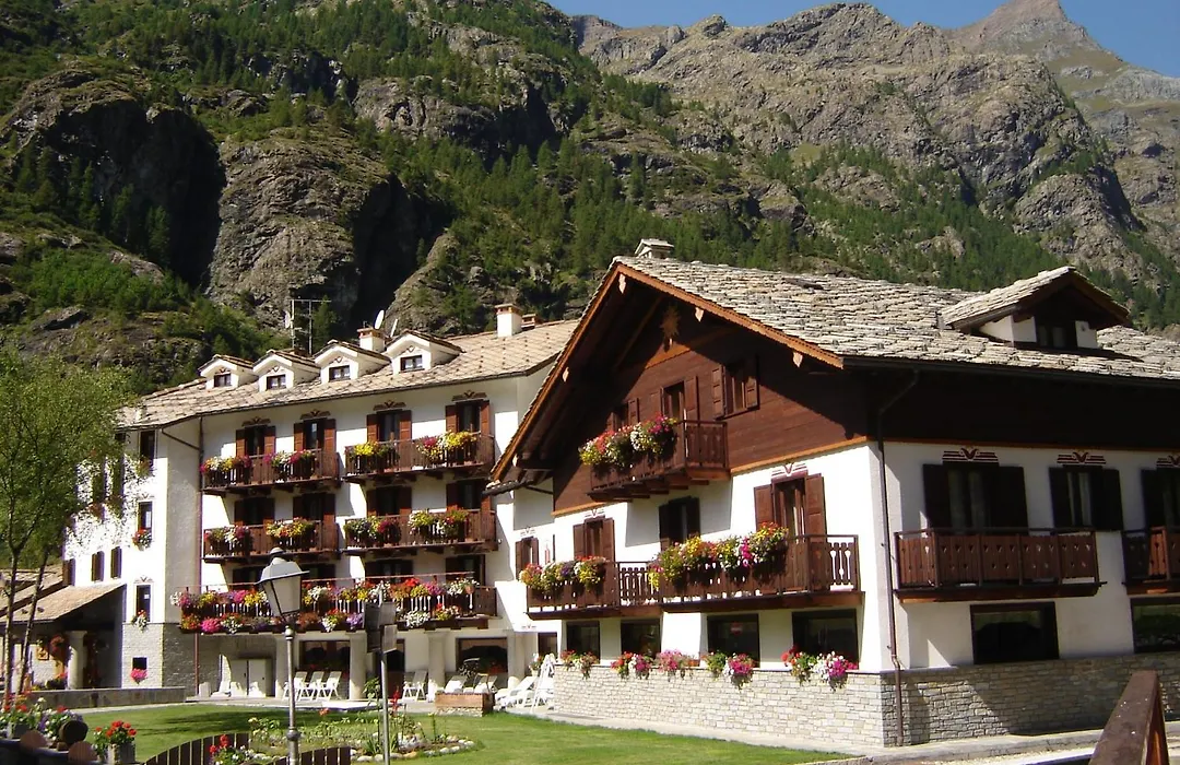 Hotel Jolanda Sport-1