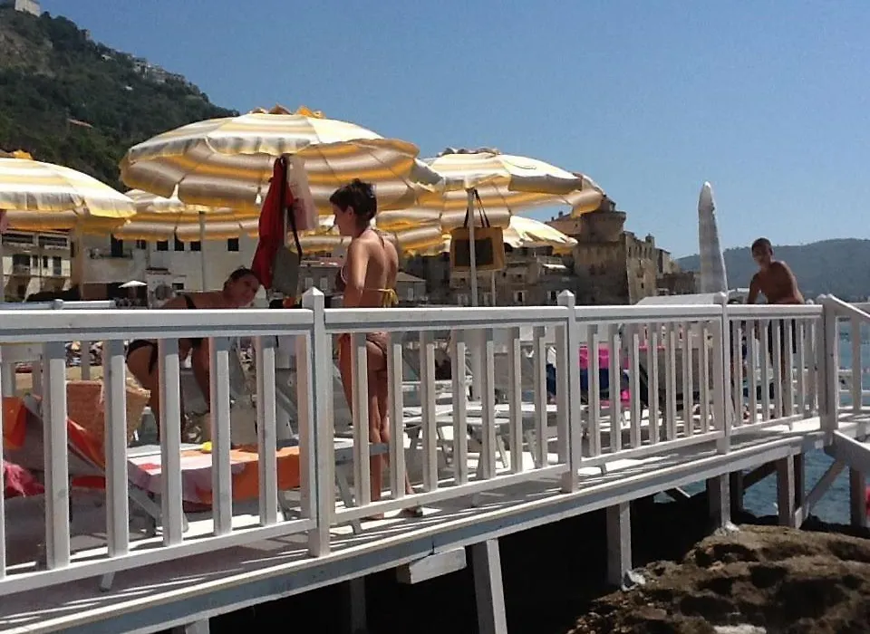 Hotel La Marina-1