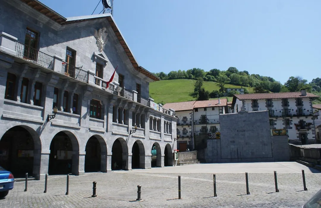 Hostal Musunzar-1