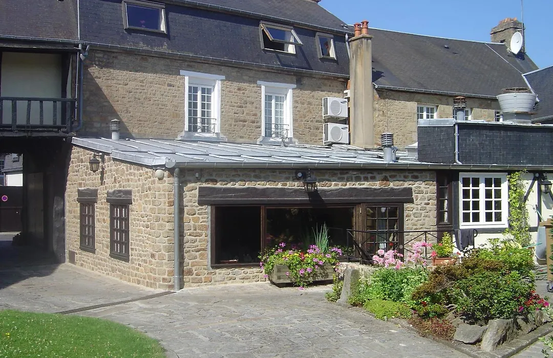 Hôtel de La Croix d'Or-1