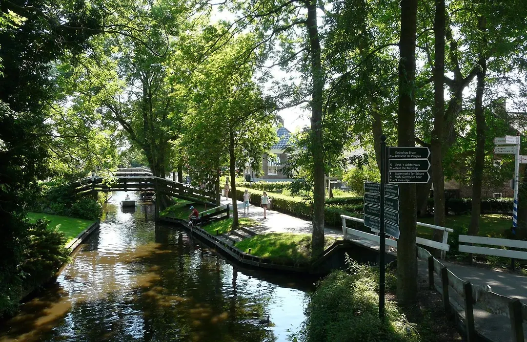 B&B De Galeriet Giethoorn-1