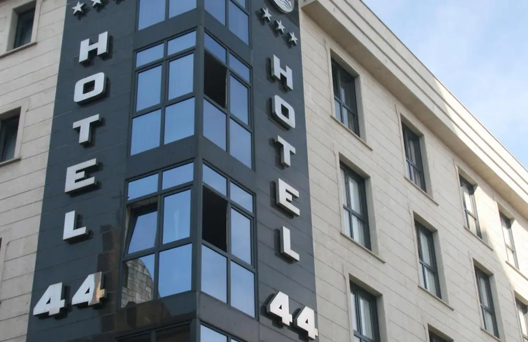 Hotel 44-1