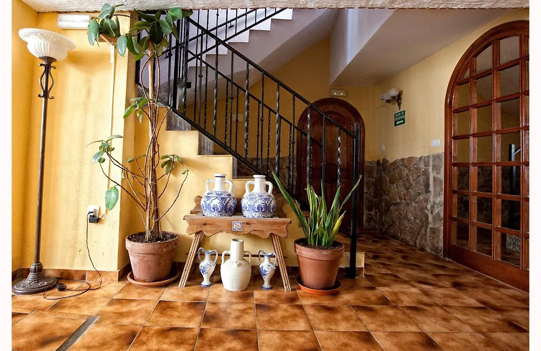 Hostal Mitre Paterna-1