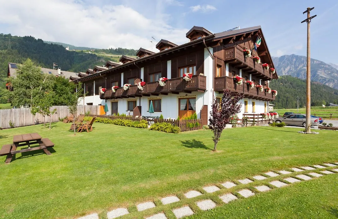 Chalet Stelle Di Neve-1