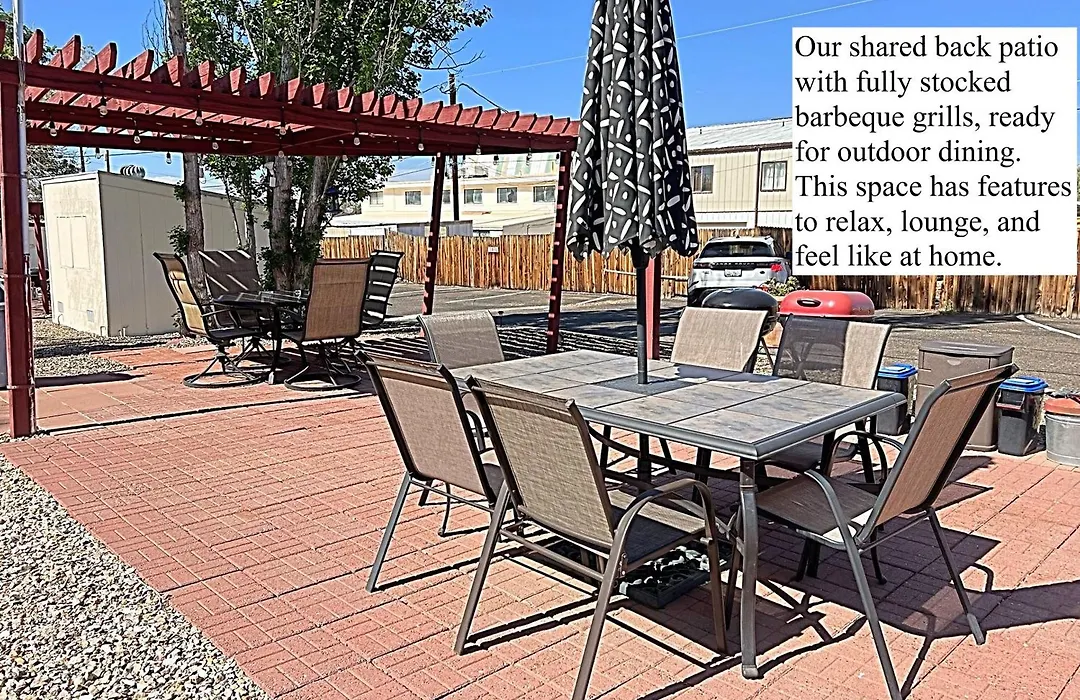 Home Style Apartments - 1 & 3 Bedroom Suites With Full Kitchen-1