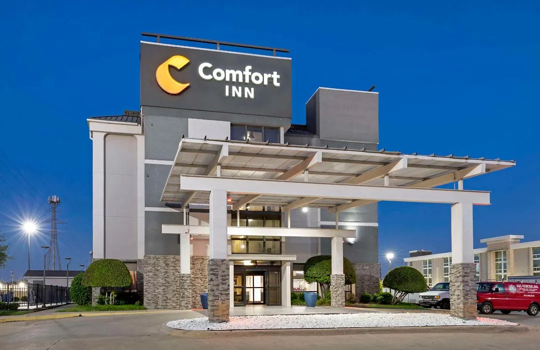Comfort Inn Dallas North Love Field Airport-1