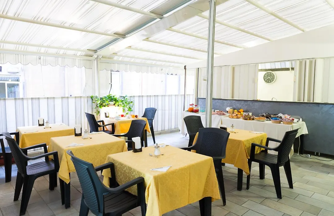 Hotel Garibaldi-1