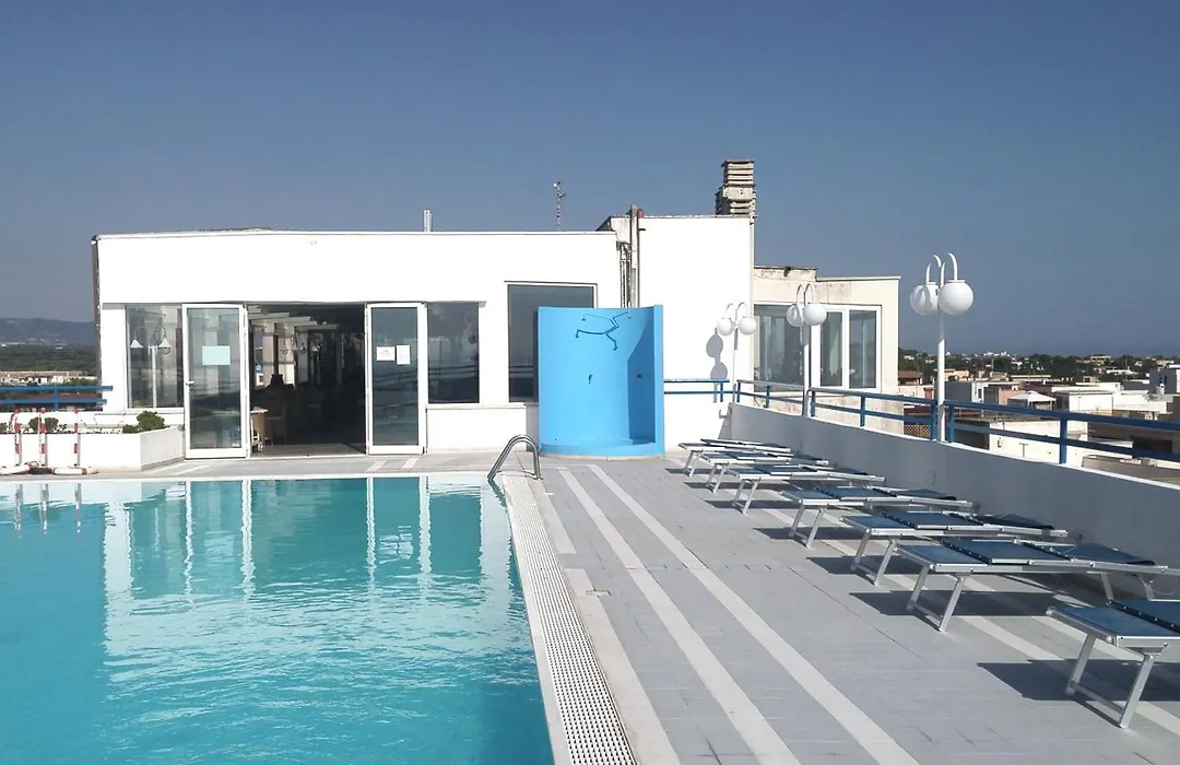 Eden Beach Club-1