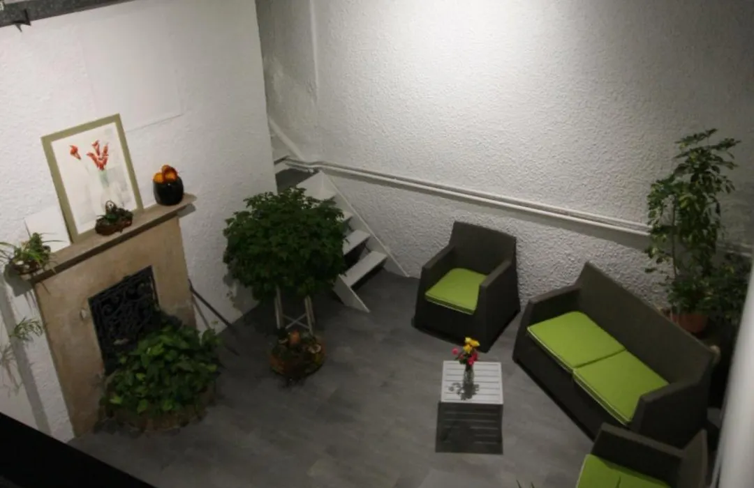 Logis Hotel L'ange Couronne-1