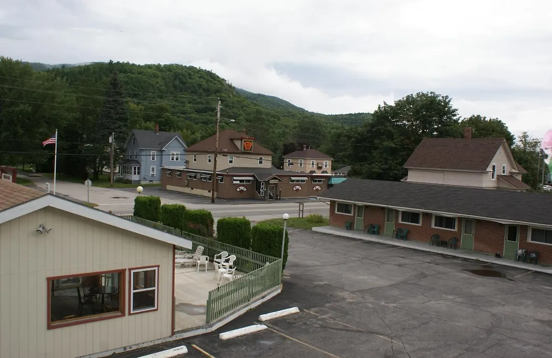 Northern Peaks Motor Inn-1