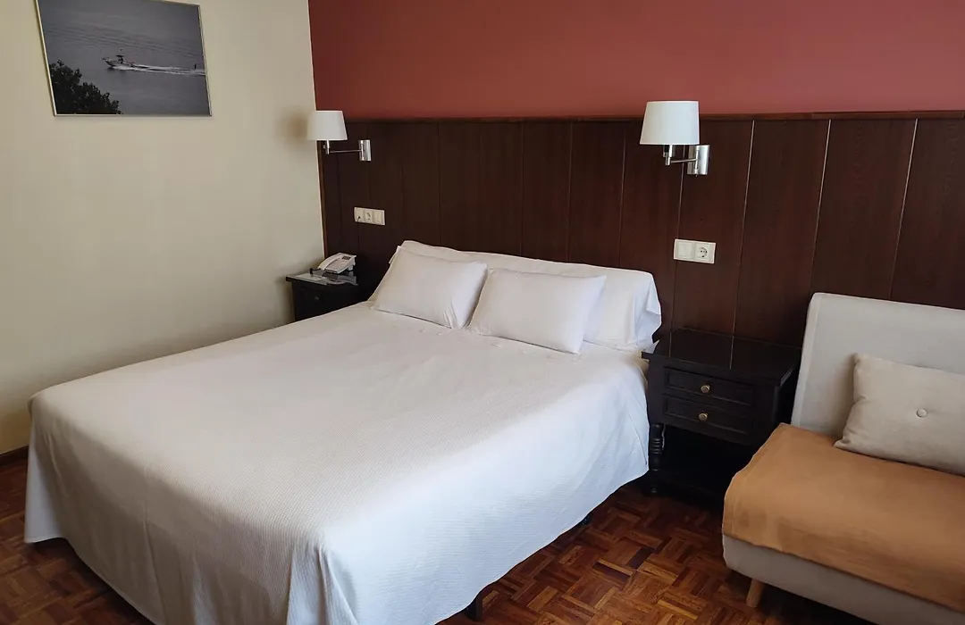 Hotel Eo-1