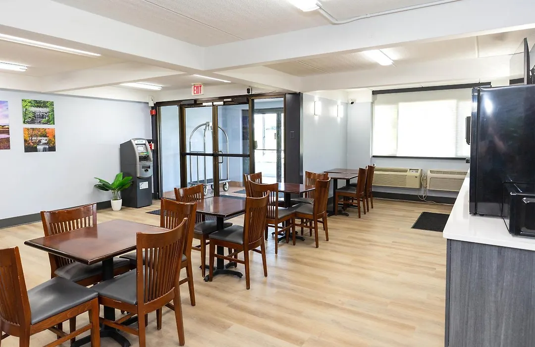 Coratel Inn & Suites By Jasper Mankato-1