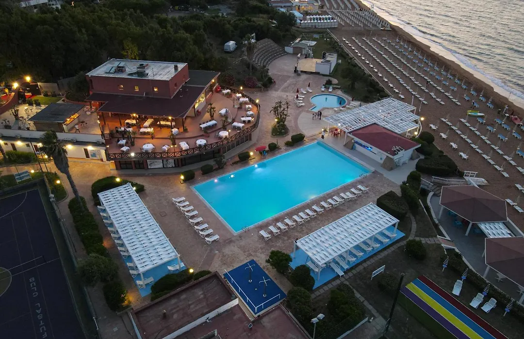 Amareclub Club Casarossa-1