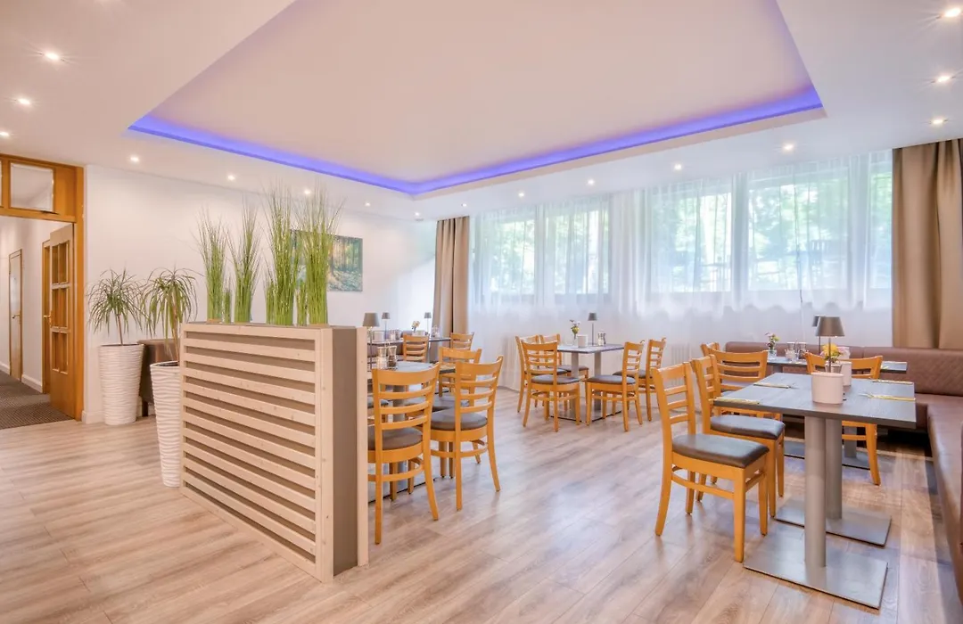 Waldhotel-1