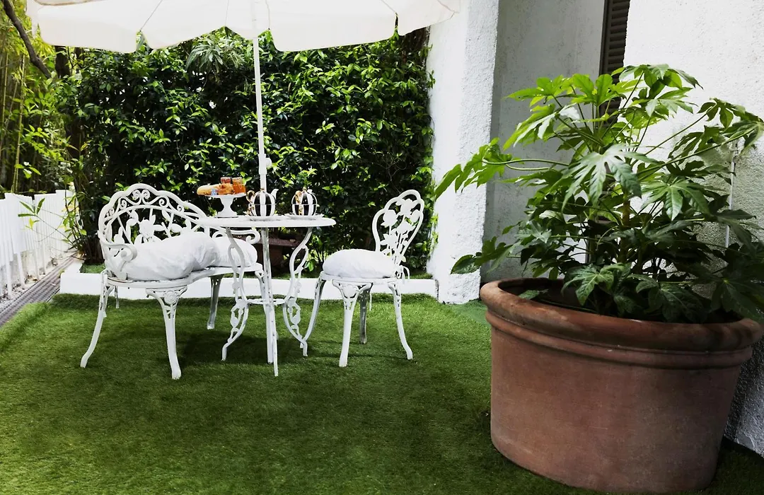 Les Canoubiers Luxe Et Serenite Au Coeur De Saint-Tropez Suites Spacieuses Avec Jardin Enchanteur-1