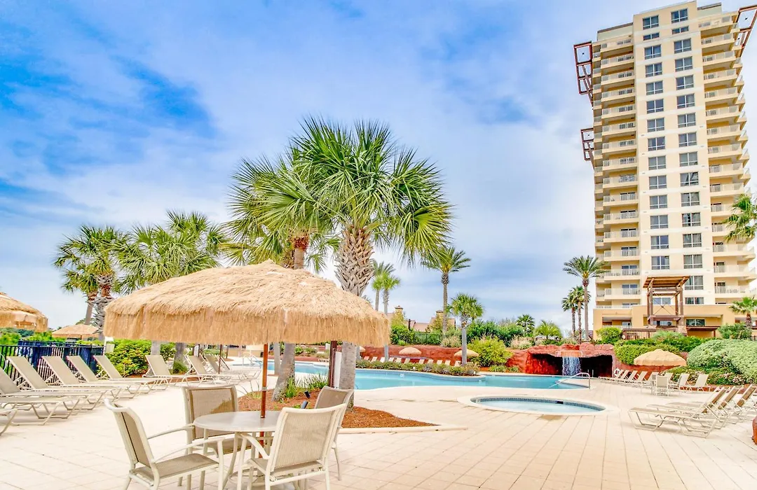 Luau Condos IV-1