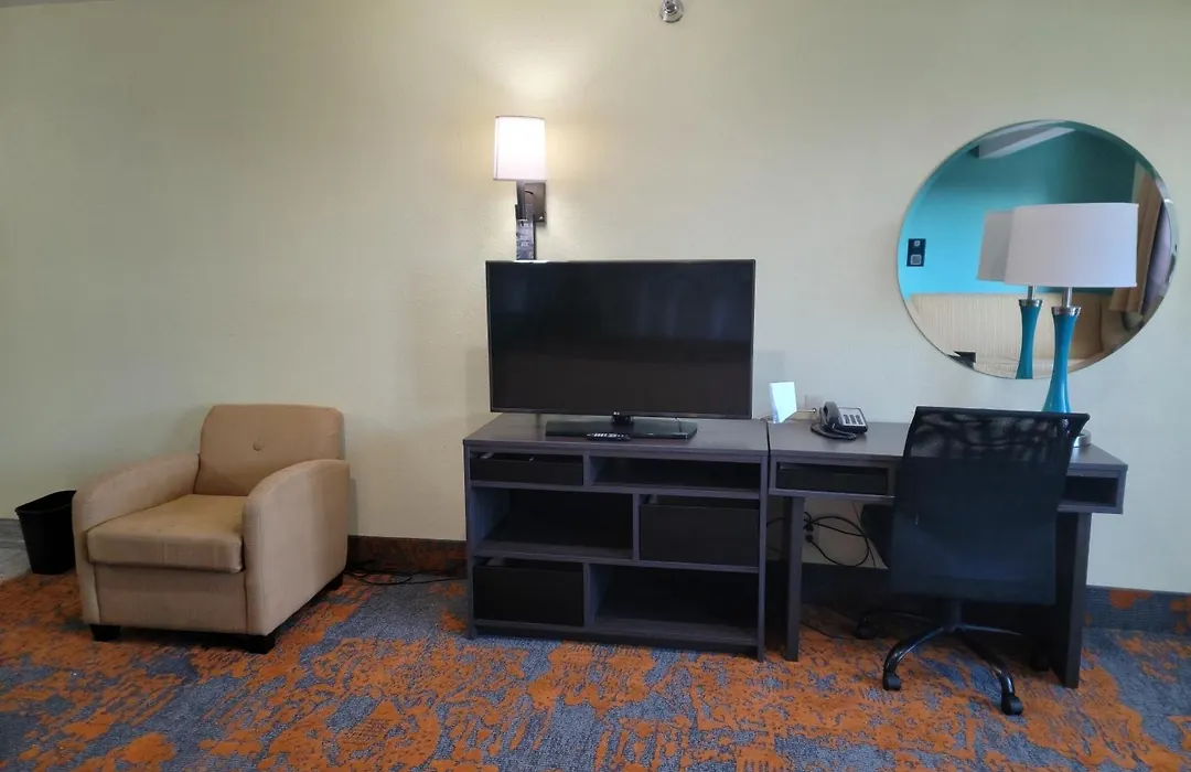 Super8 By Wyndham Nearby Clearwater St Petersburg International Airport-1