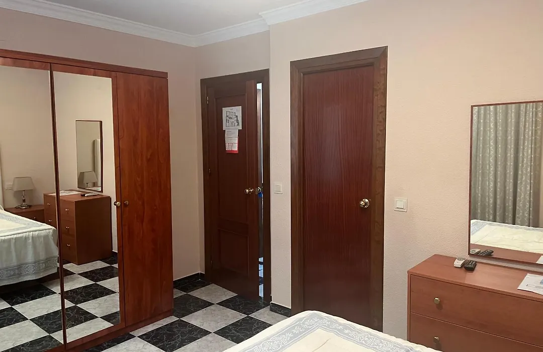 Hostal Plaza Damasco-1