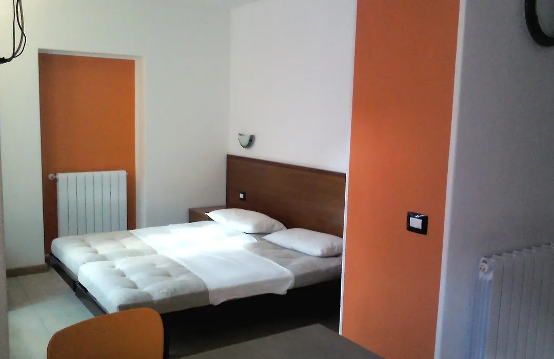 Residence Acero Rosso-1