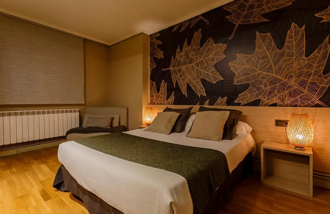 Hostal Rodas Pamplona-1