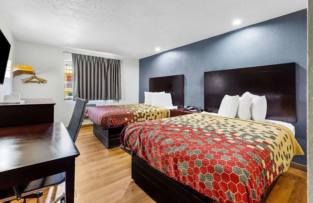 Econo Lodge Akron Copley Northwest-1