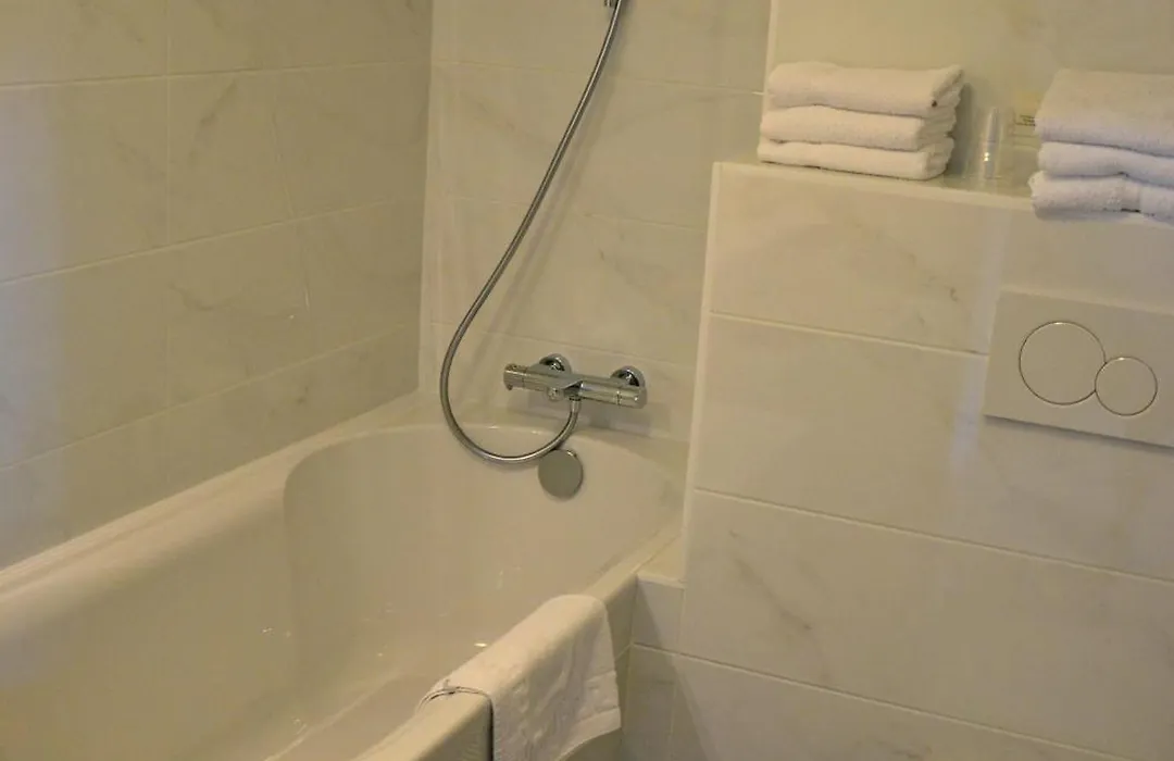 Hotel Floralp-1