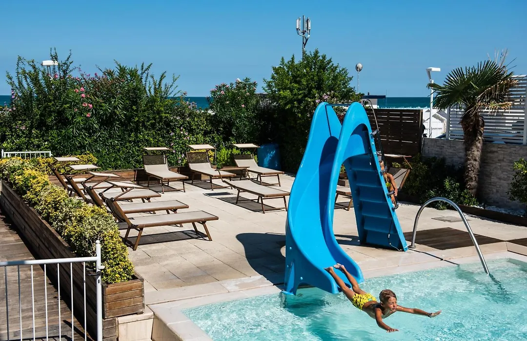 Hotel Fedora Riccione - Fronte Mare-1