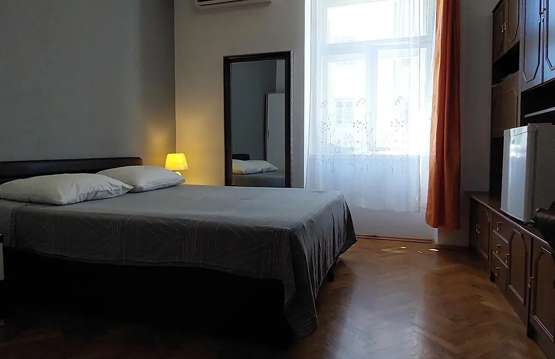Central Jardin Guest House Split-1