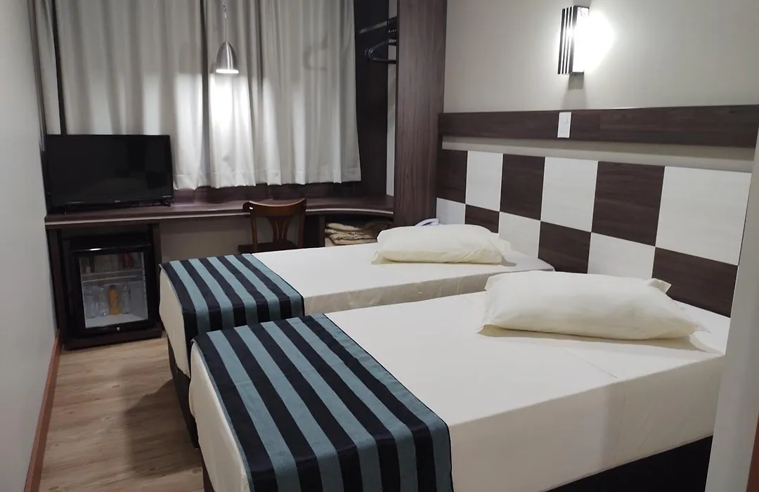 Hotel Maestro Express-1