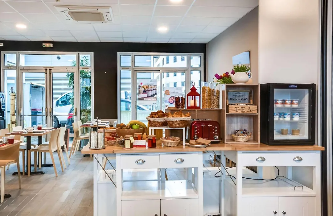 Brit Hotel Saint-Nazaire Centre-1