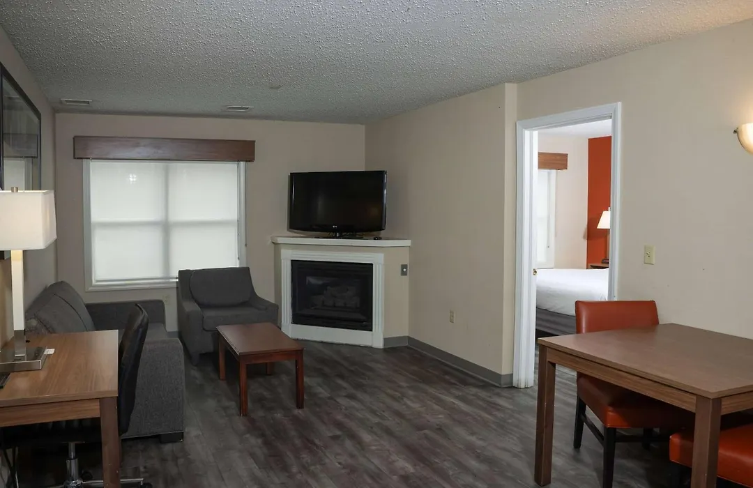 Hawthorn Suites By Wyndham Erie-1