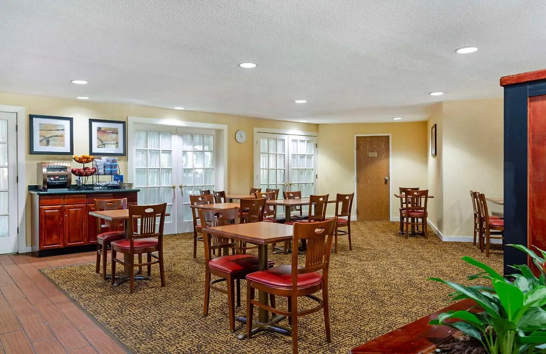 Best Western Rockland-1