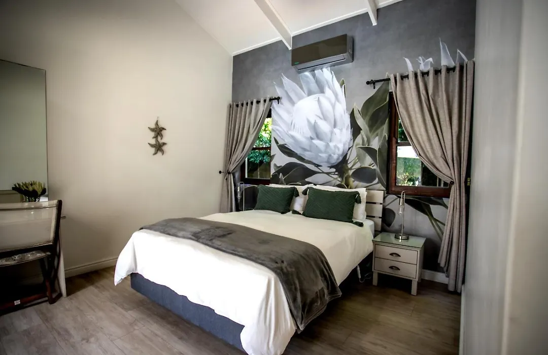 Sixteen Guesthouse On Main-1