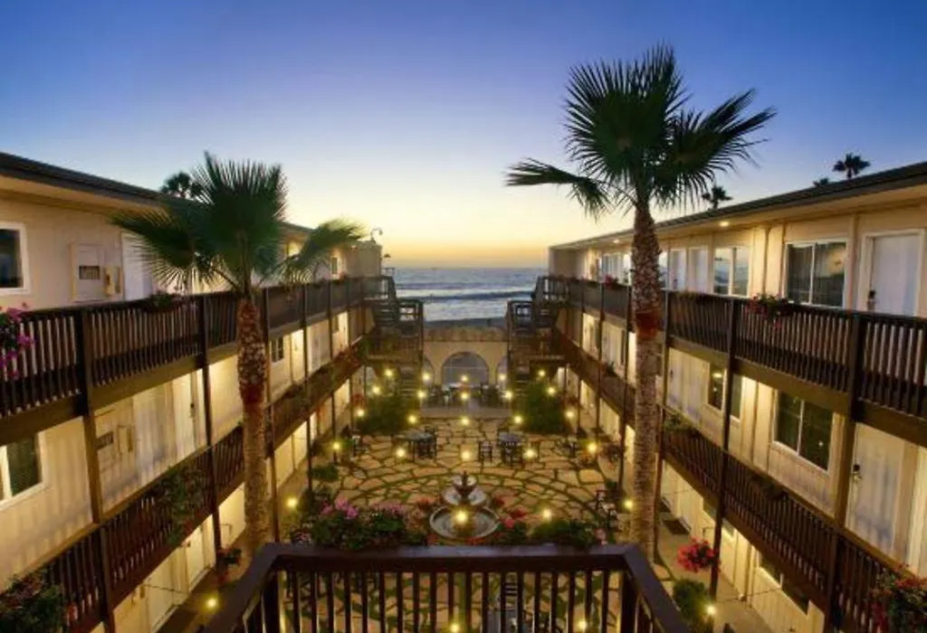 Ocean Beach Hotel-1