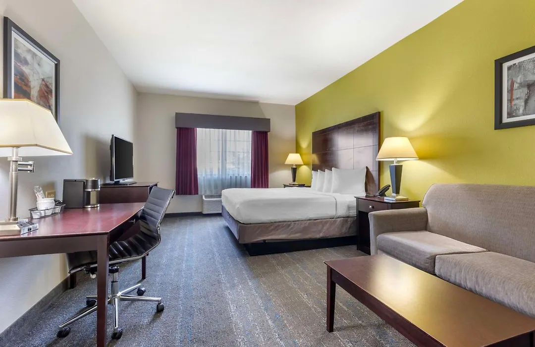 Best Western Plus Mansfield Inn & Suites-1