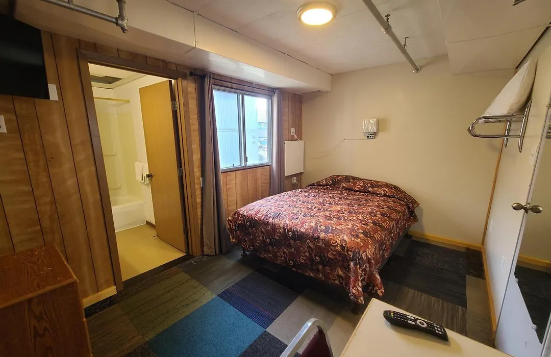 Keystone Hotel-1