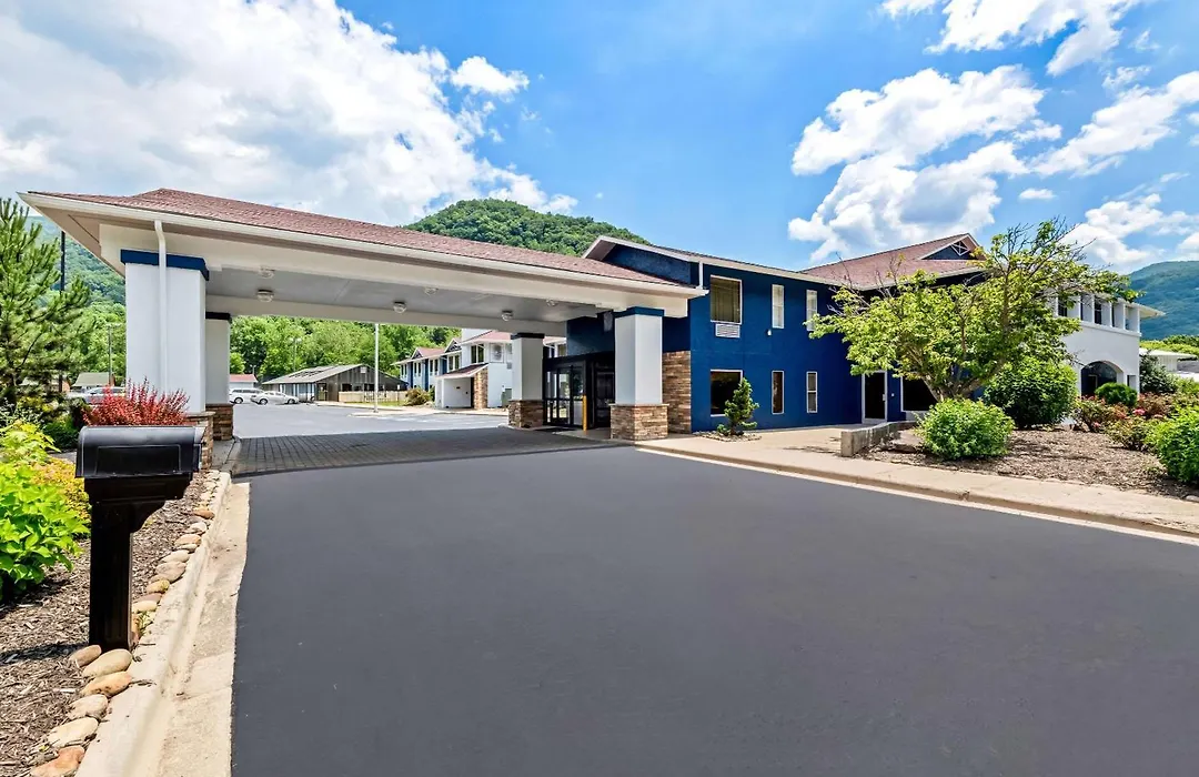 Comfort Inn Near Great Smoky Mountain National Park-1