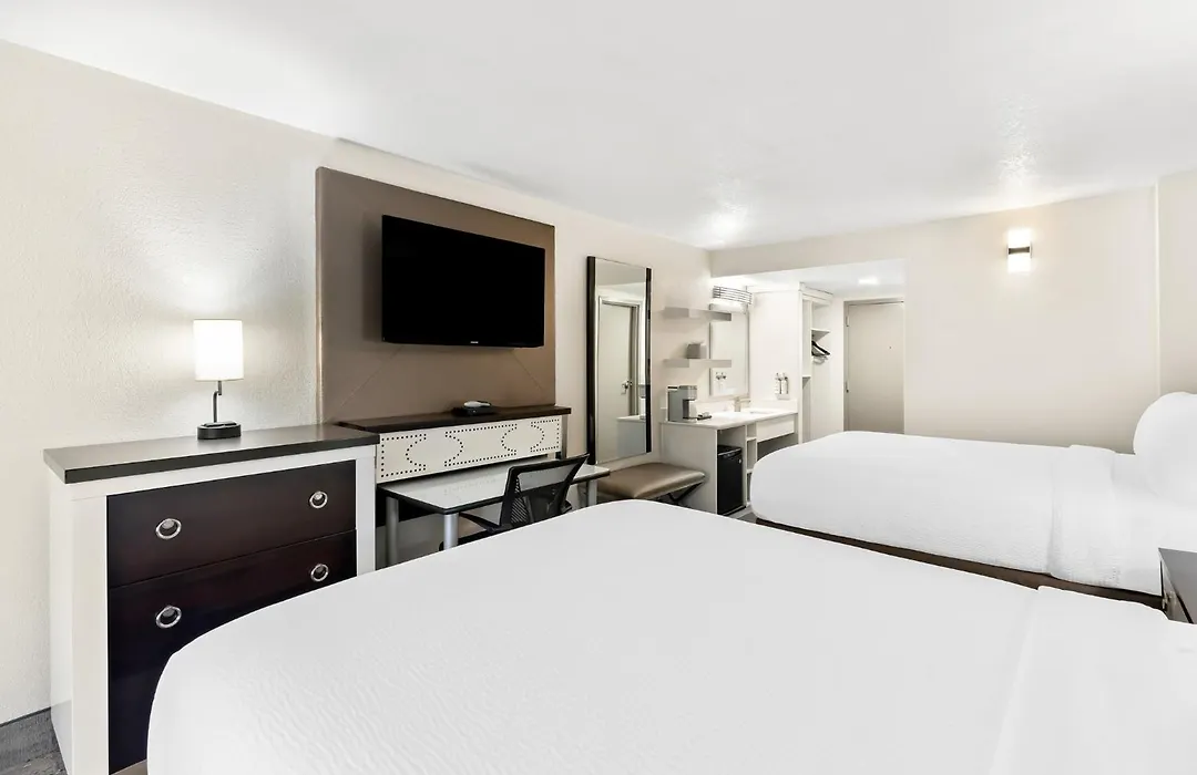 Holiday Inn Express Atlanta Galleria-Ballpark Area By Ihg-1