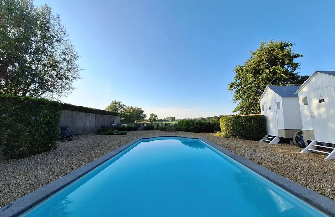 Casa-Cosi, Tourist & Business Suites & Flats With Reserved Parking And Private Terraces In Shared Garden With Seasonal Pool Included, Private Sauna Available-1