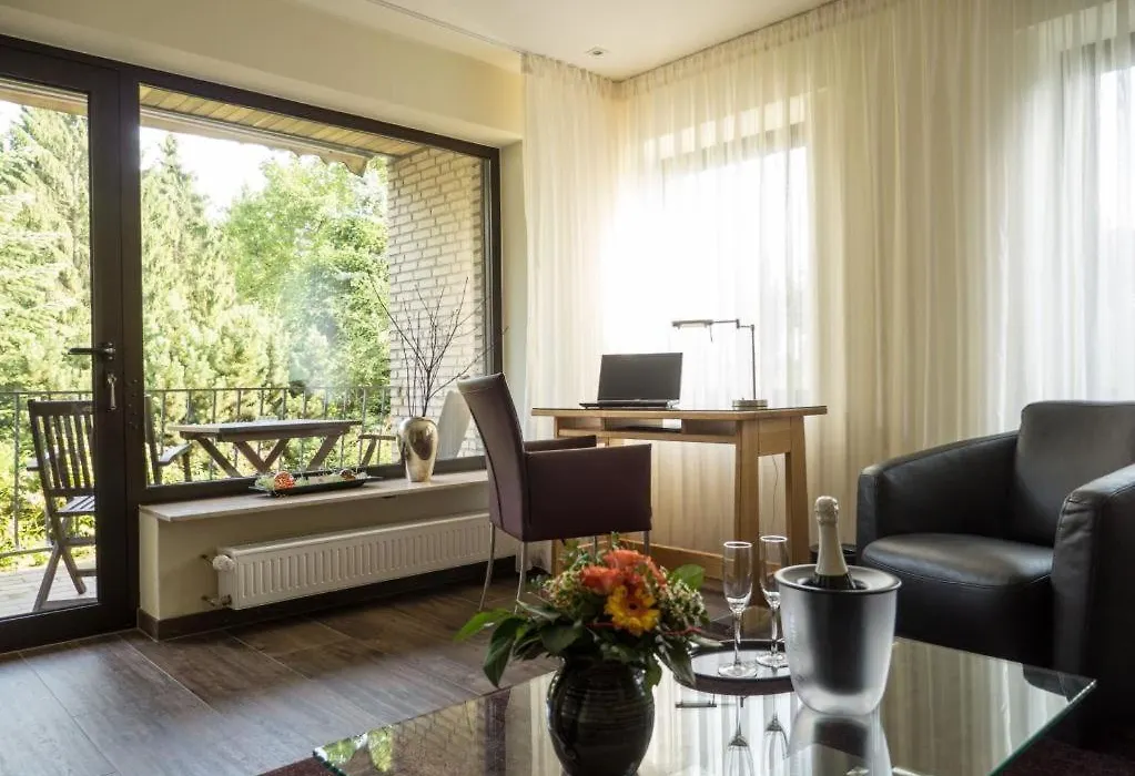 Hotel Landhaus Berghof-1