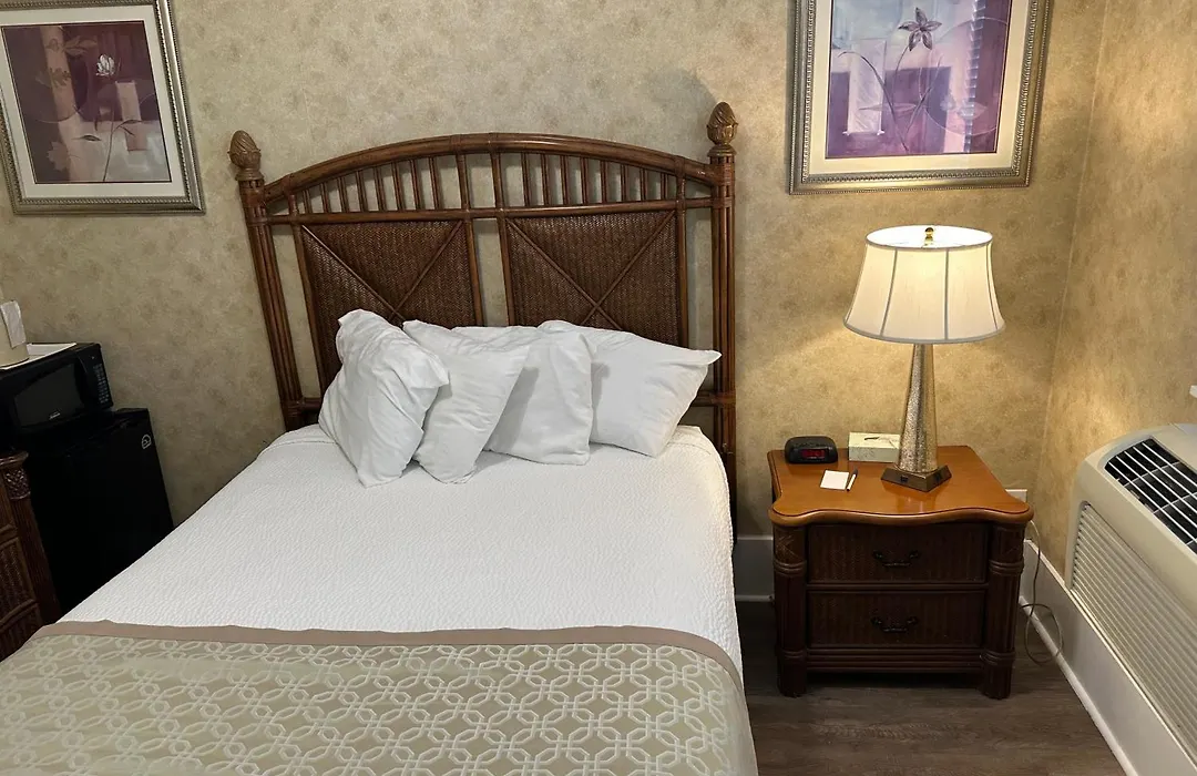Island House Historic Vacation Rentals-1