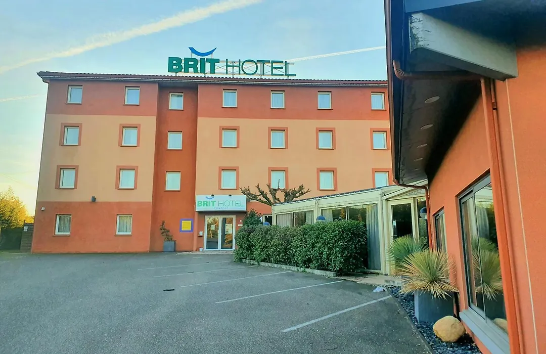 Brit Hotel Confort Montauban-1
